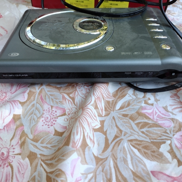 DVD Player - Picture 3 of 7